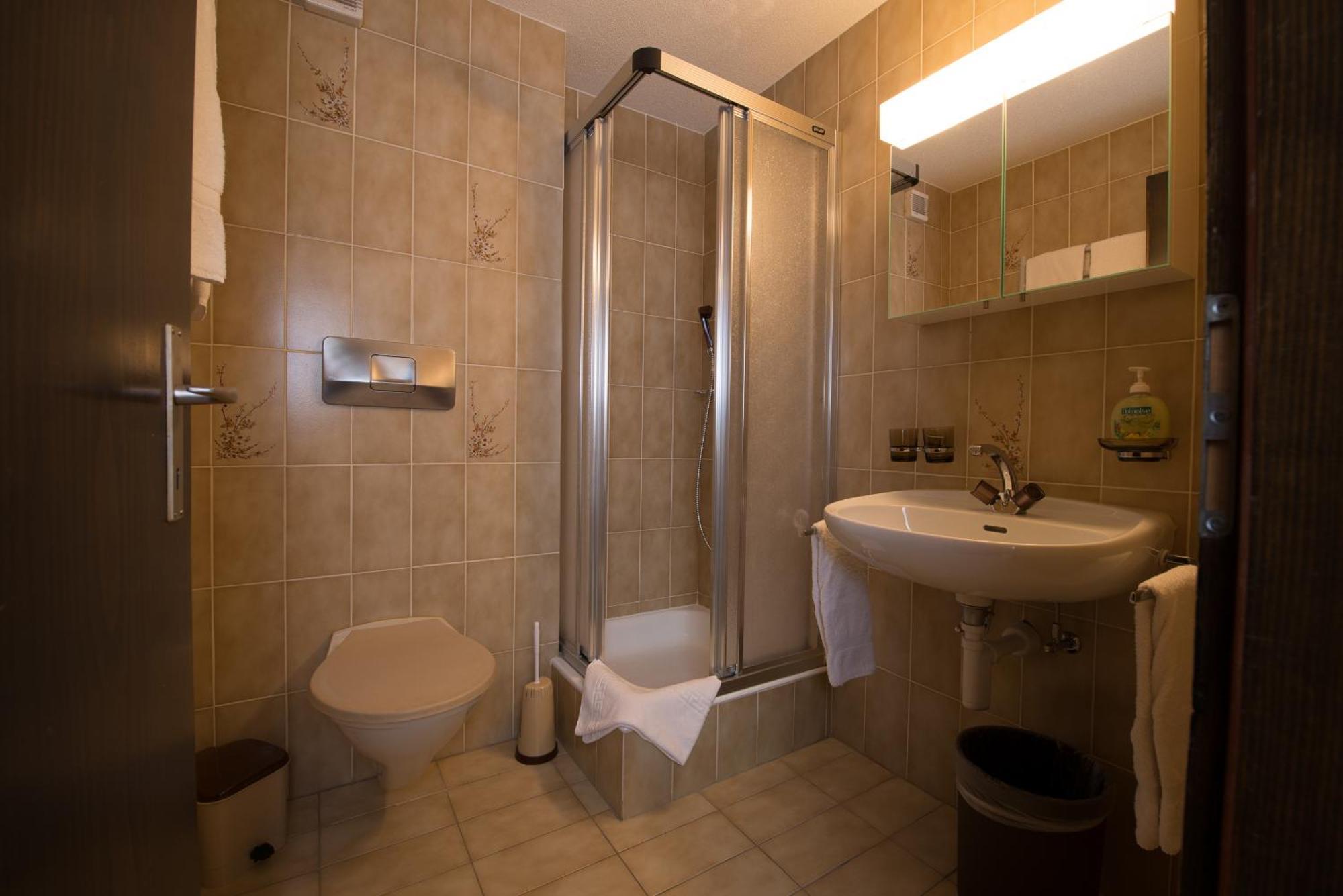 Apartamento Haus Alba Saas-Almagell Habitación foto