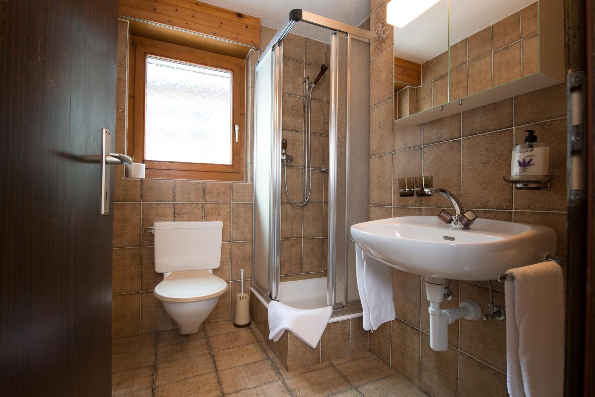 Apartamento Haus Alba Saas-Almagell Habitación foto