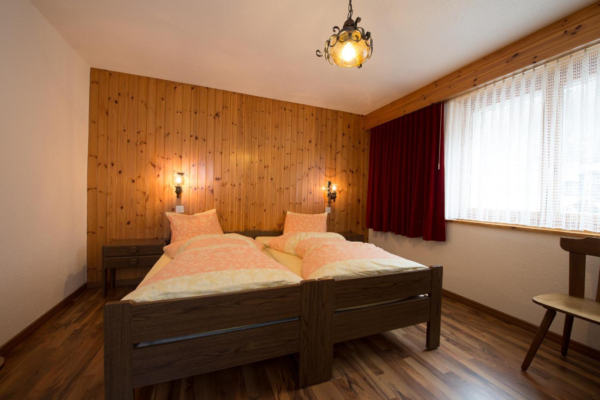 Apartamento Haus Alba Saas-Almagell Habitación foto