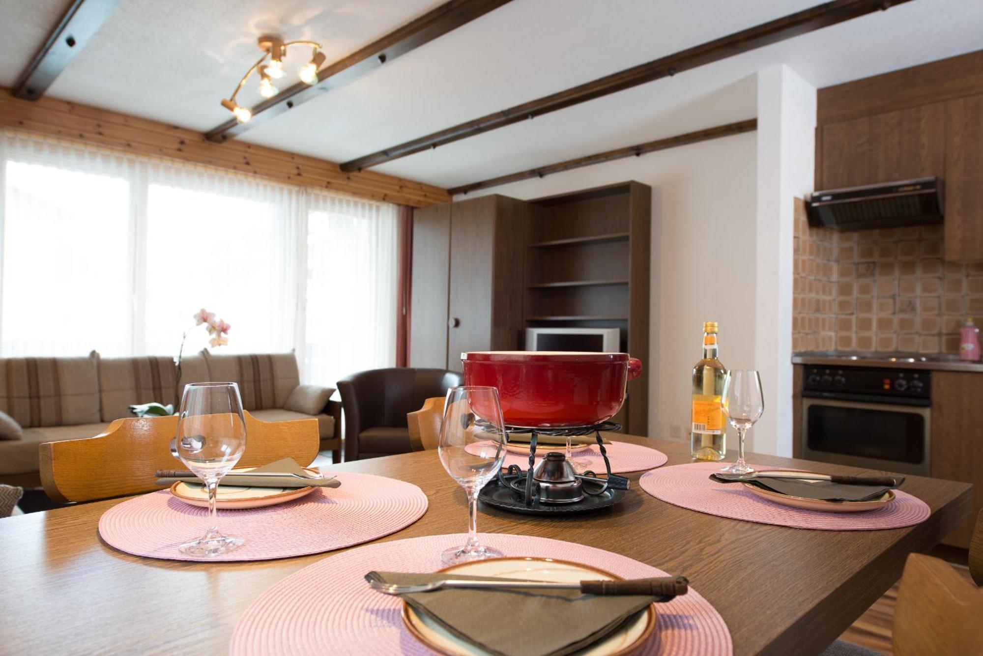 Apartamento Haus Alba Saas-Almagell Habitación foto