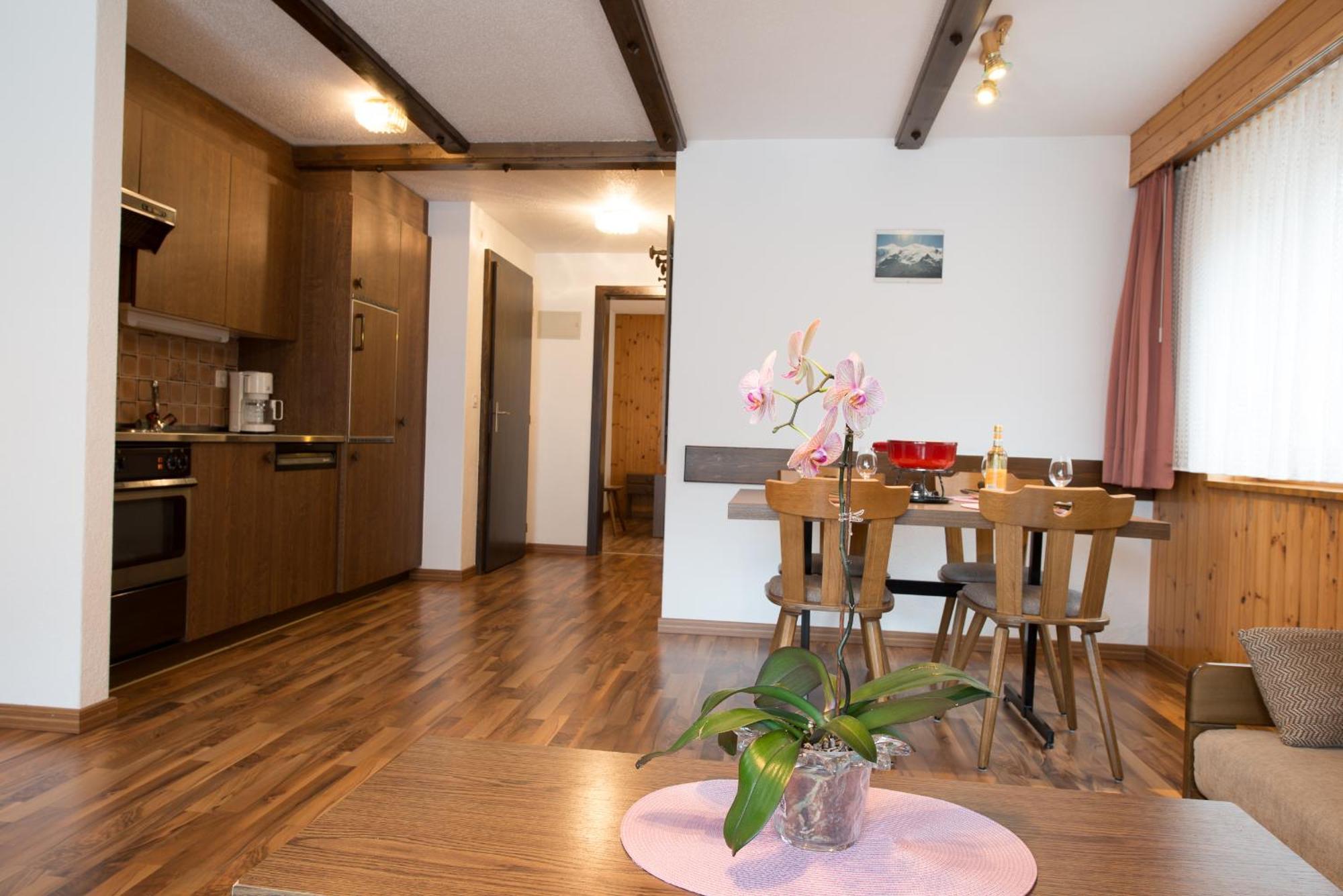 Apartamento Haus Alba Saas-Almagell Habitación foto