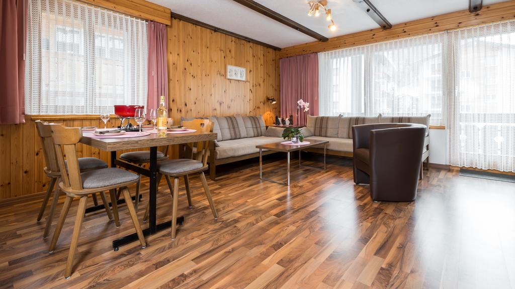 Apartamento Haus Alba Saas-Almagell Habitación foto