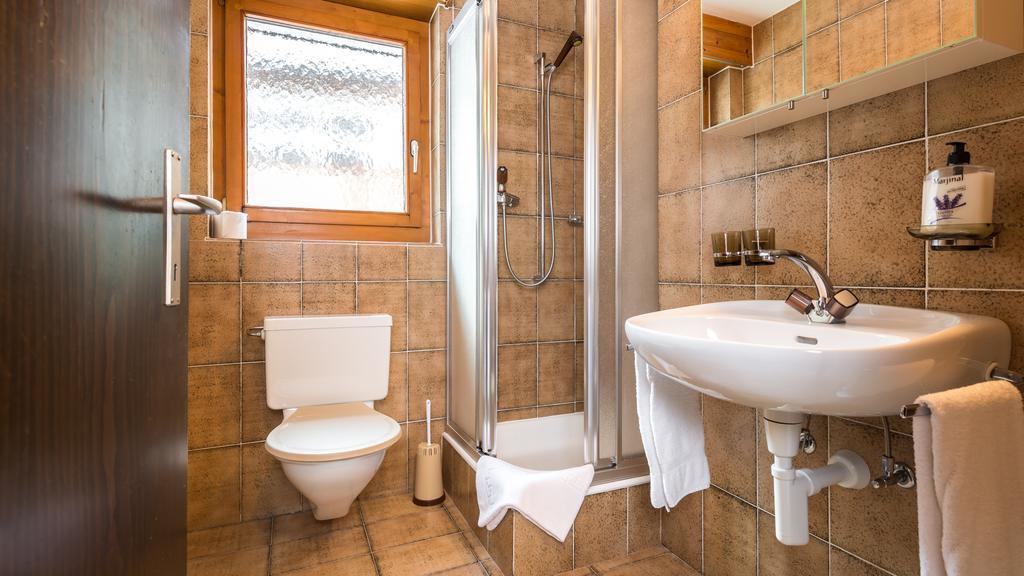 Apartamento Haus Alba Saas-Almagell Habitación foto