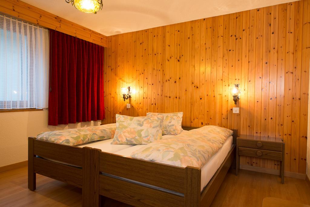 Apartamento Haus Alba Saas-Almagell Habitación foto